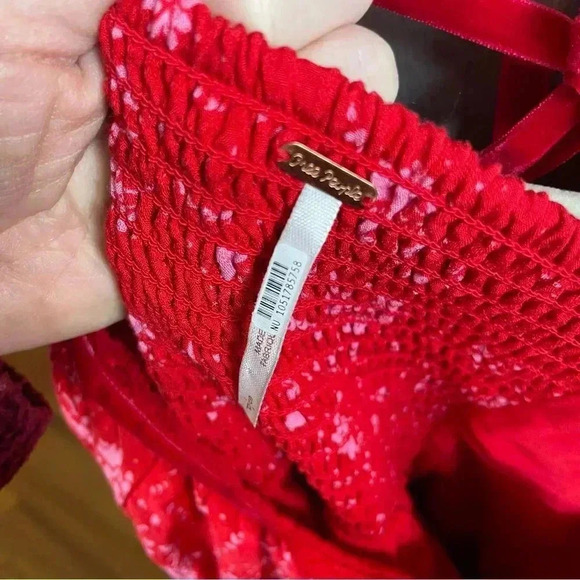 Free People Red Floral Tess Mini Dress peasant velvet Size Small‎ $128 Valentine - Picture 11 of 11
